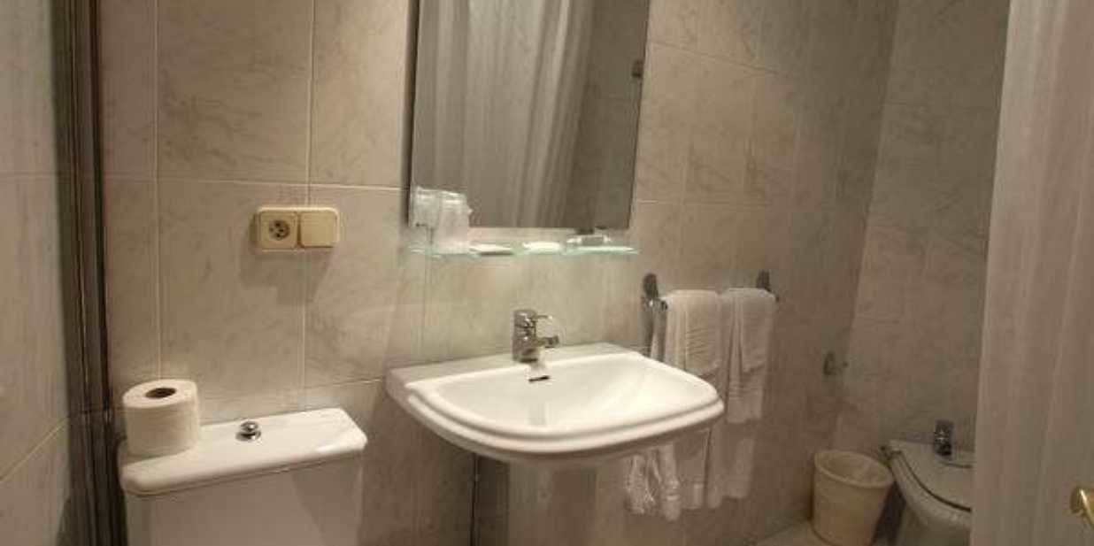Photo of Bathroom in Silleda