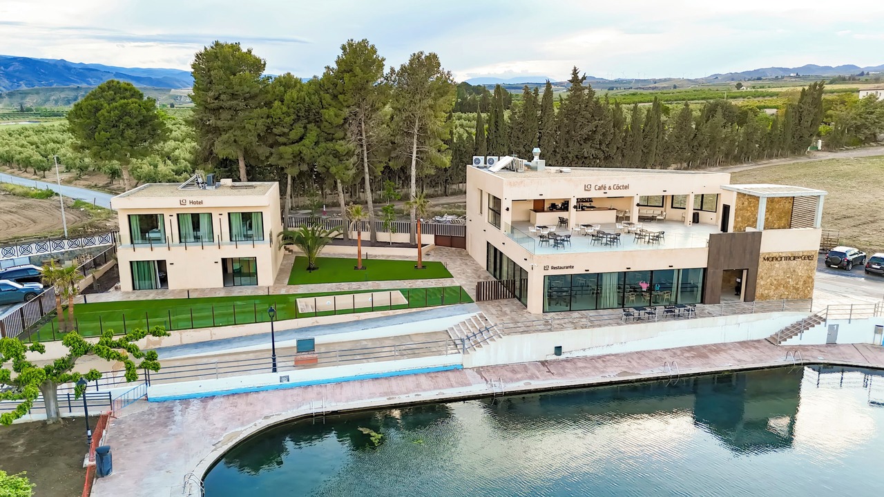 Photo of Outdoor in Lucar