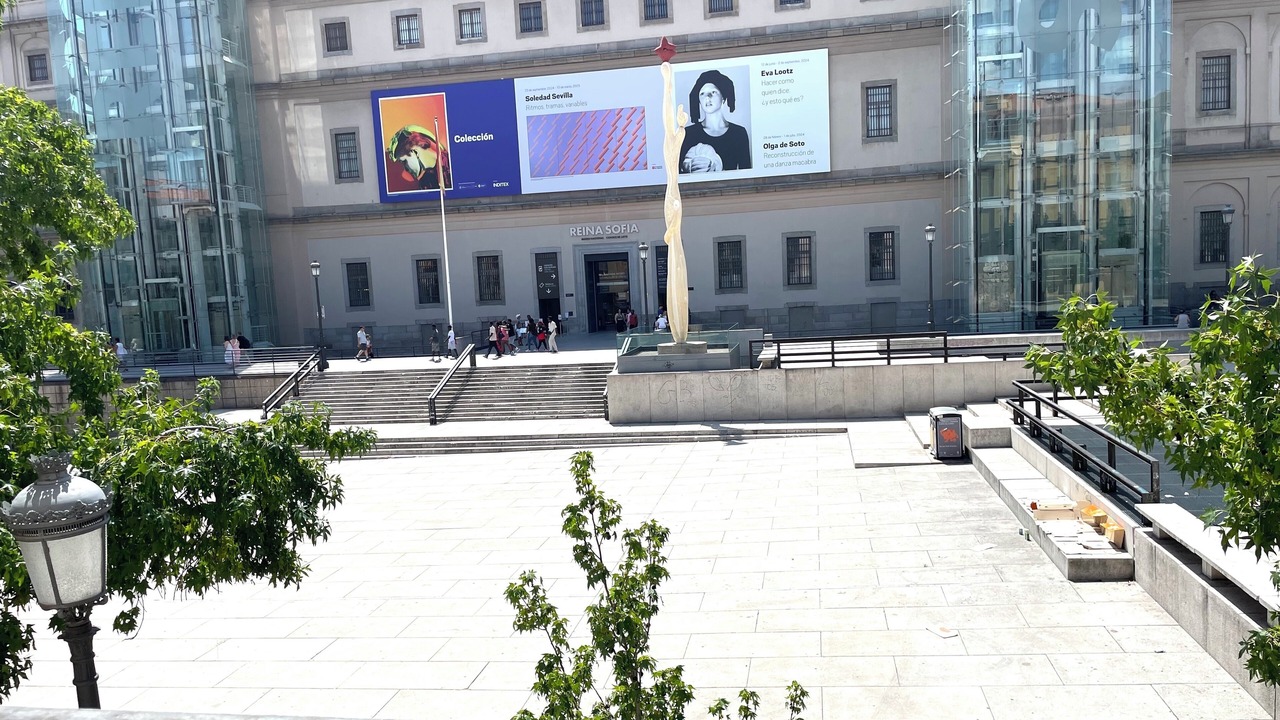 Photo of Patio Balcony in Golden Triangle of Art