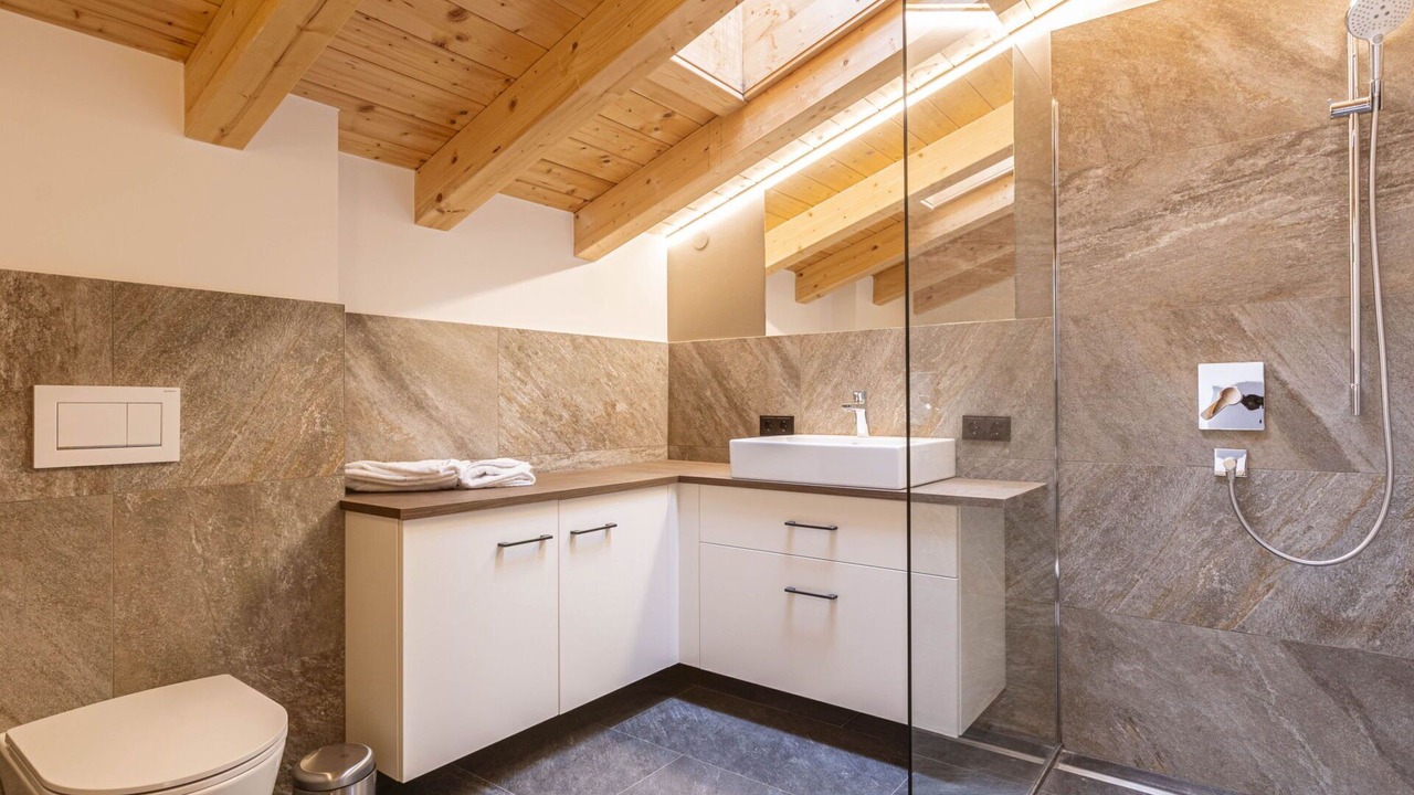 Photo of Bathroom in Lermoos