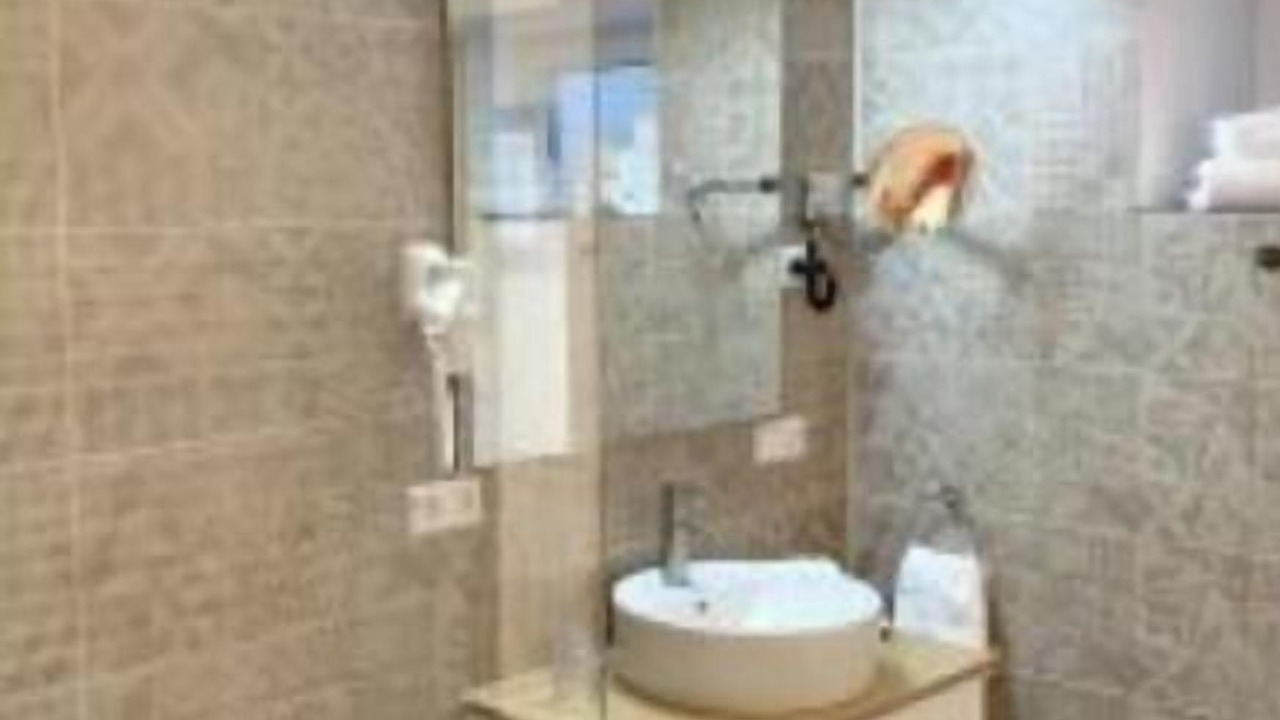 Photo of Bathroom in Horn