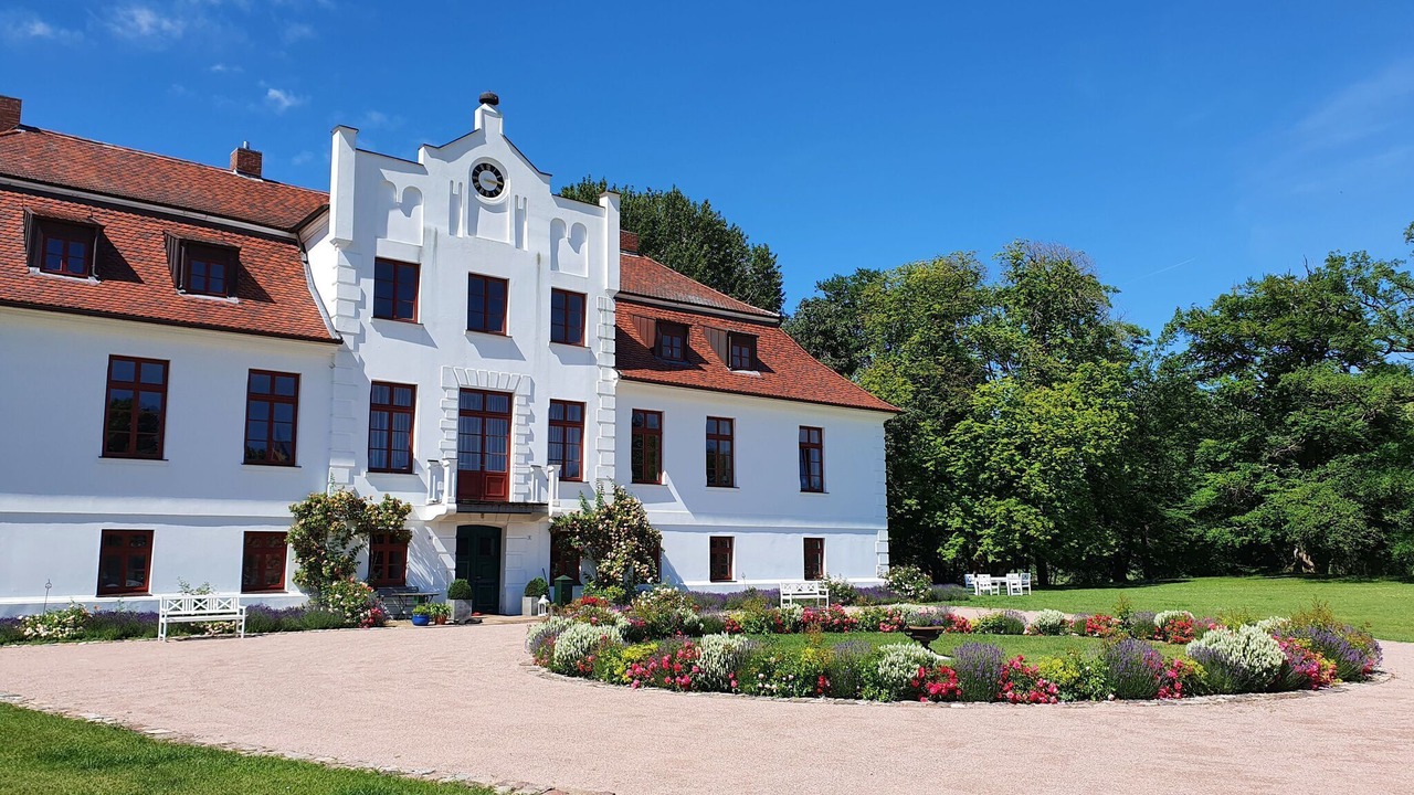 Photo of Outdoor in Satow
