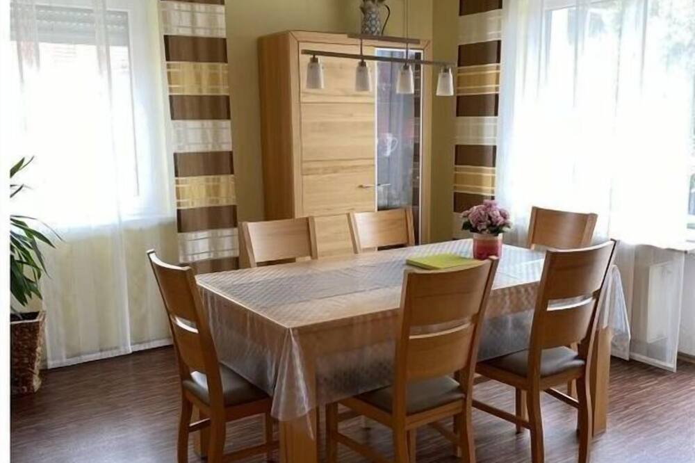 Photo of Livingroom in Goessweinstein