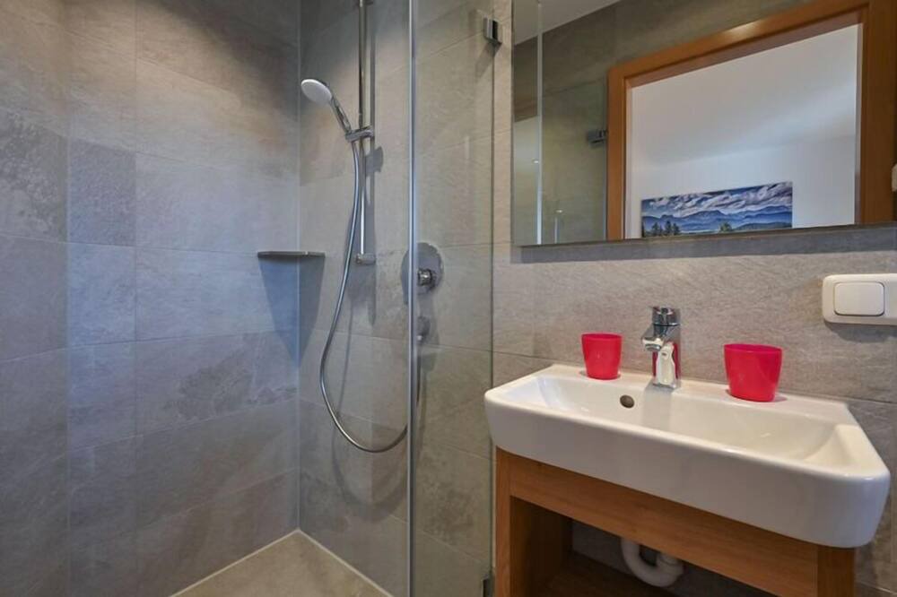 Photo of Bathroom in Zell