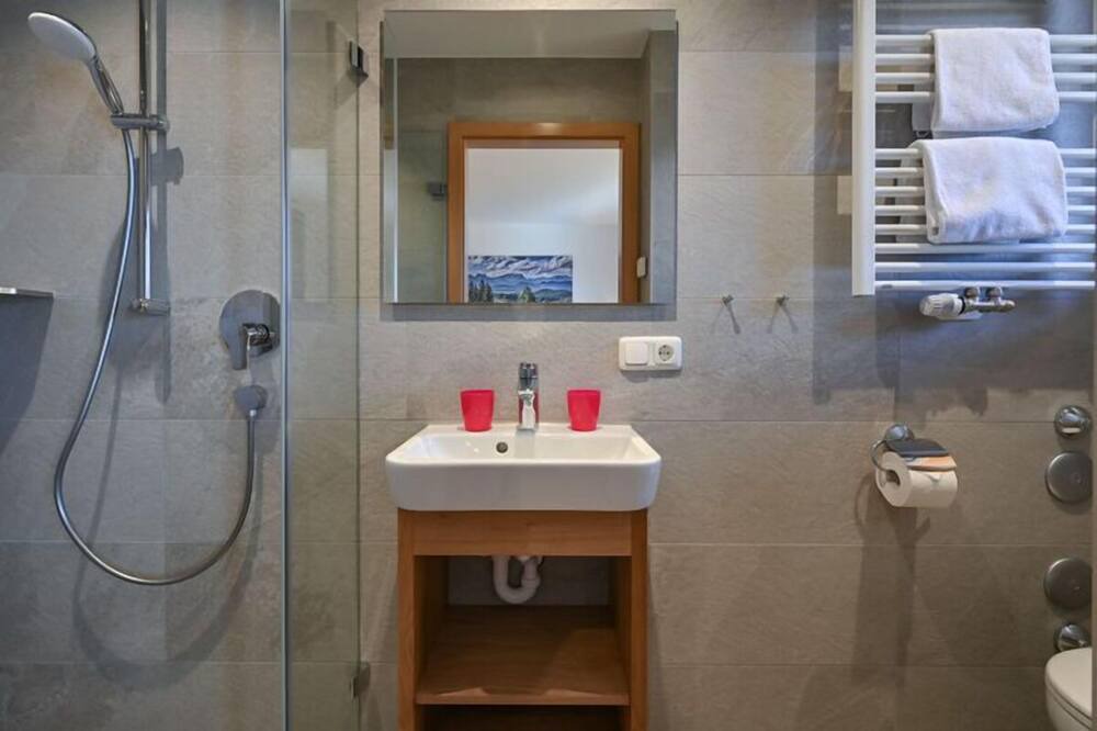 Photo of Bathroom in Zell