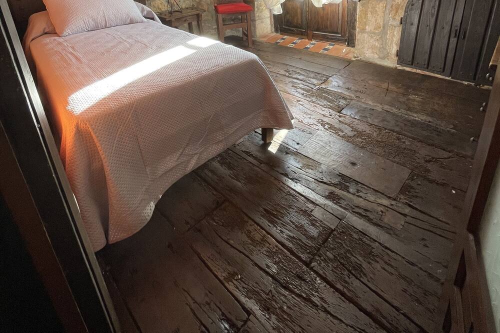 Photo of Bedroom in Novales