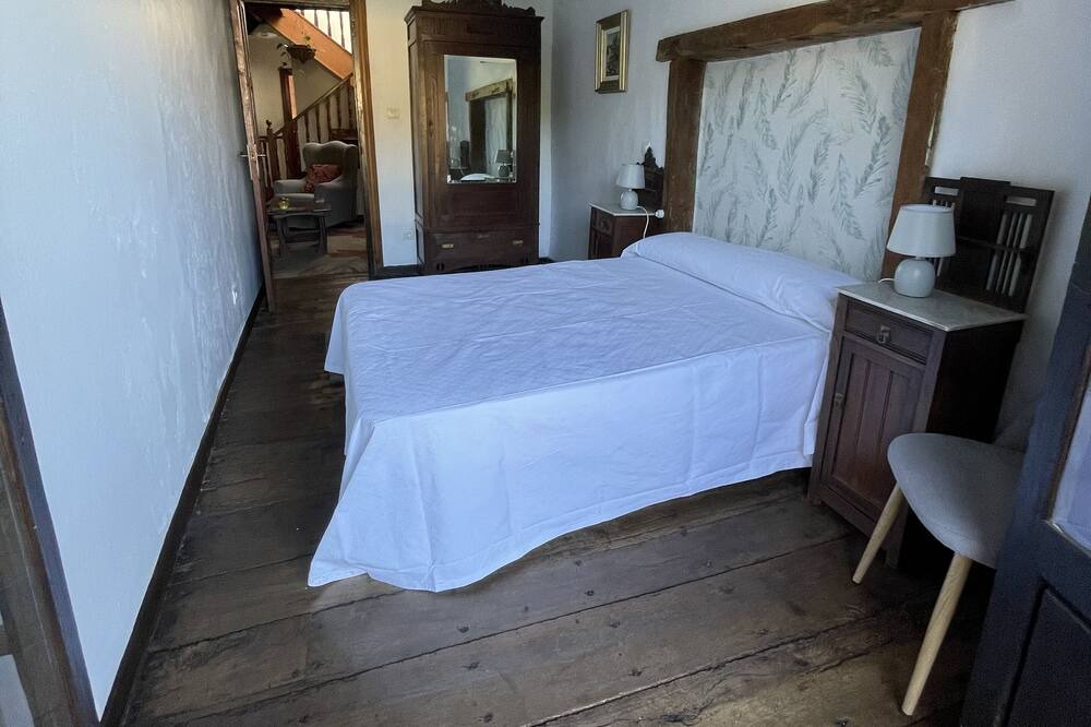 Photo of Bedroom in Novales