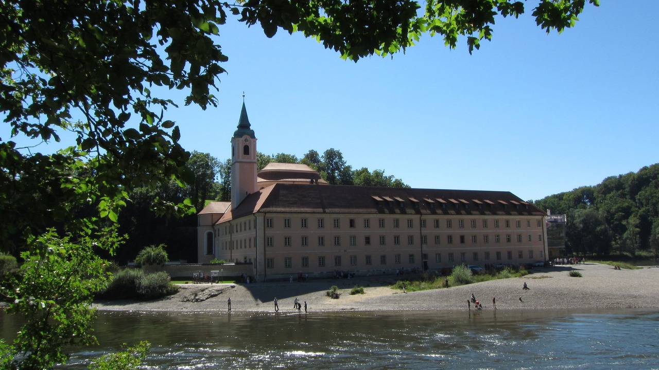 Photo of Others in Bad Goegging