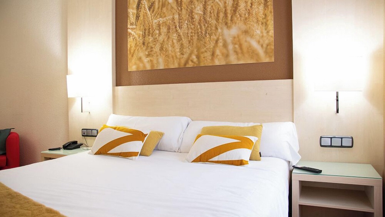 Photo of Bedroom in Logrono City Centre