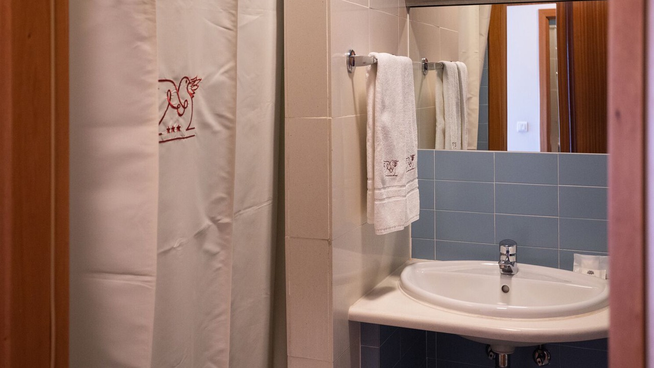 Photo of Bathroom in Pombal