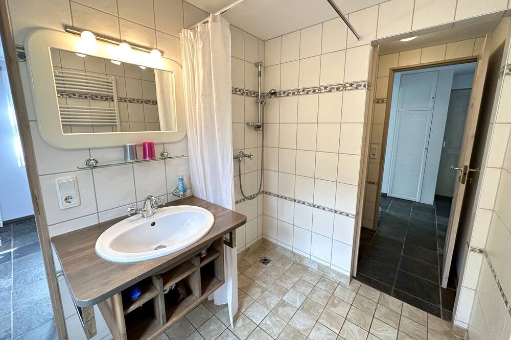 Photo of Bathroom in Warthe
