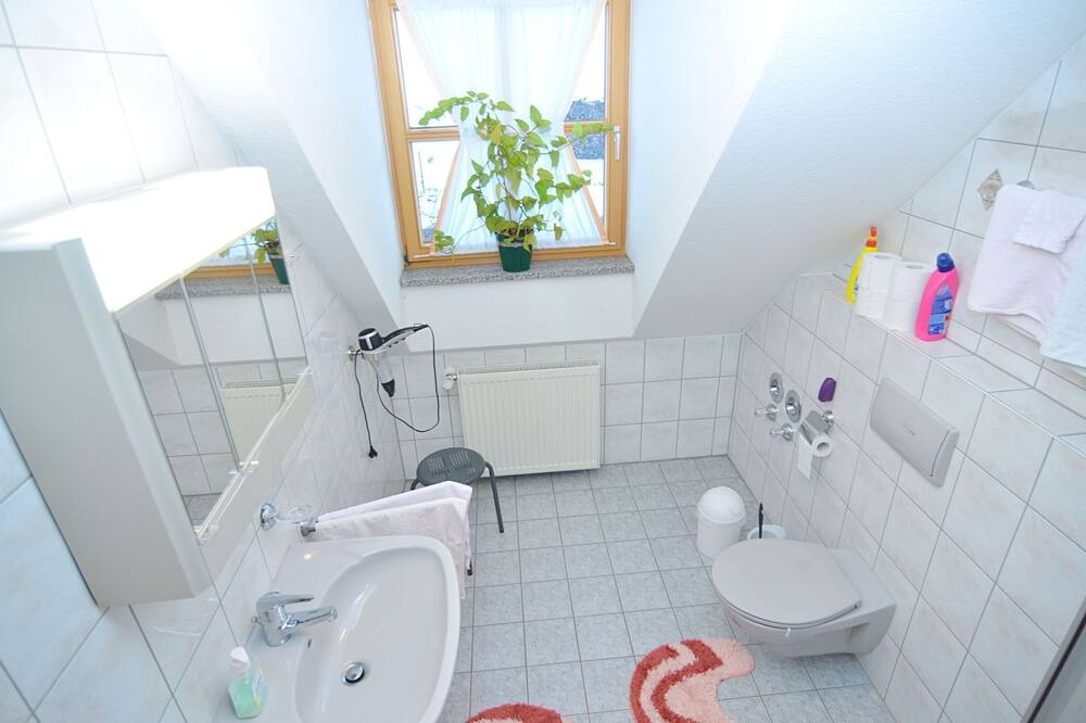Photo of Bathroom in Schoensee