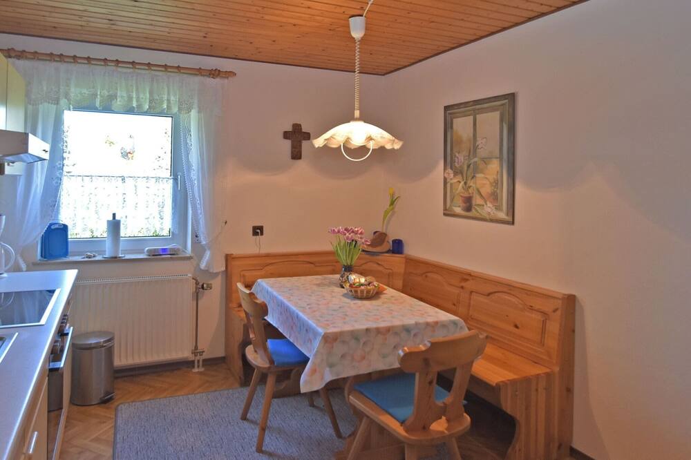 Photo of Livingroom in Goessweinstein