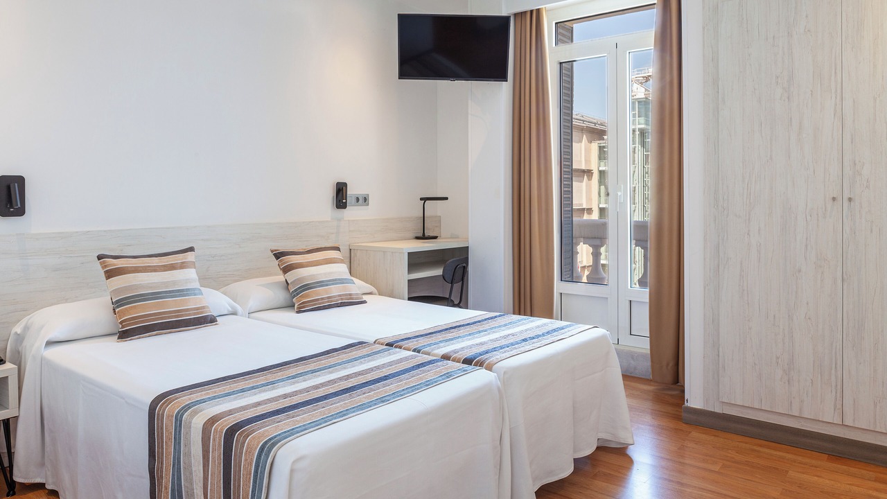 Photo of Bedroom in Golden Triangle of Art