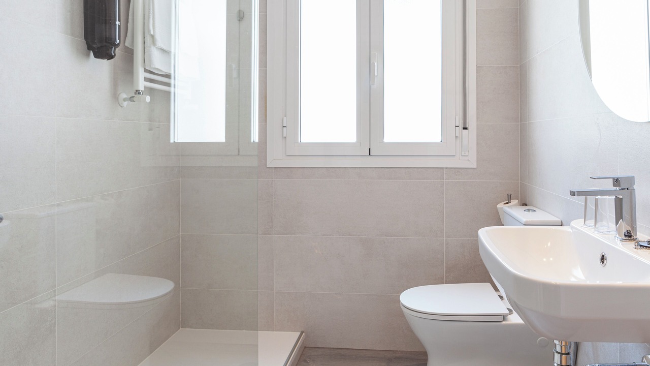 Photo of Bathroom in Golden Triangle of Art