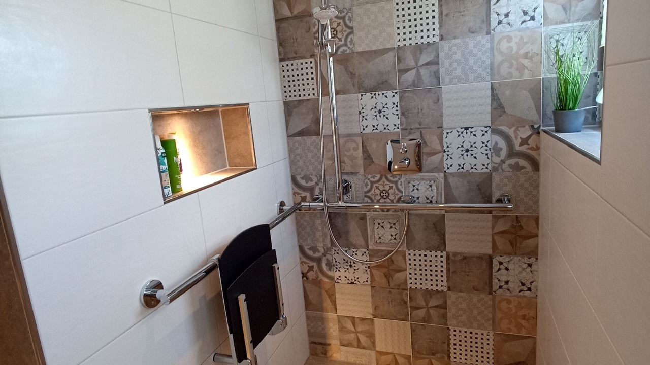 Photo of Bathroom in Ebing