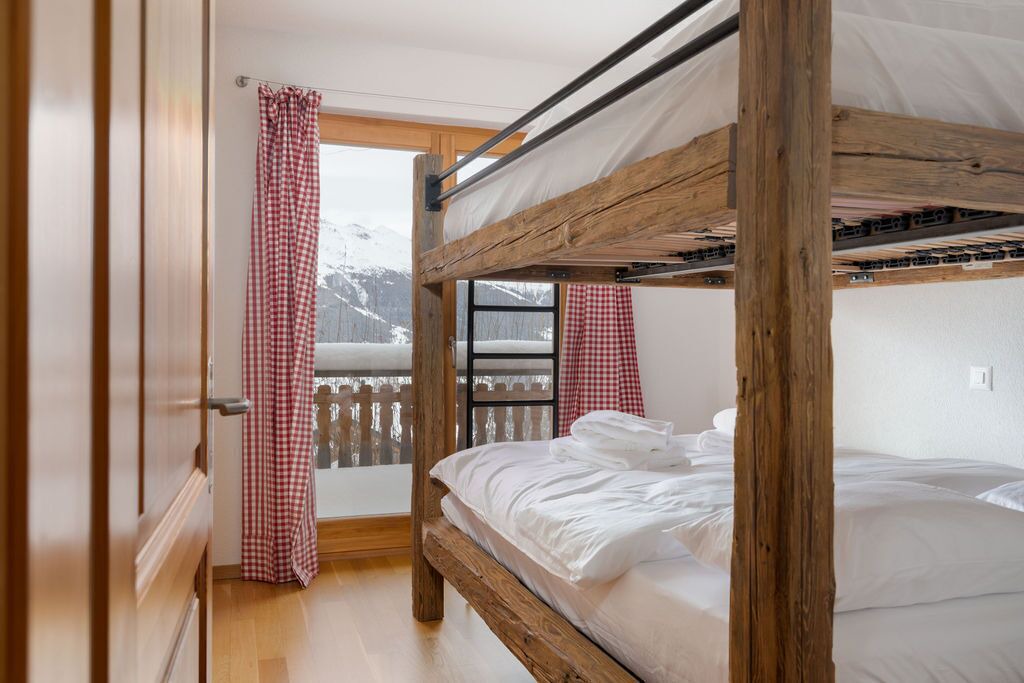 Photo of Bedroom in Vex