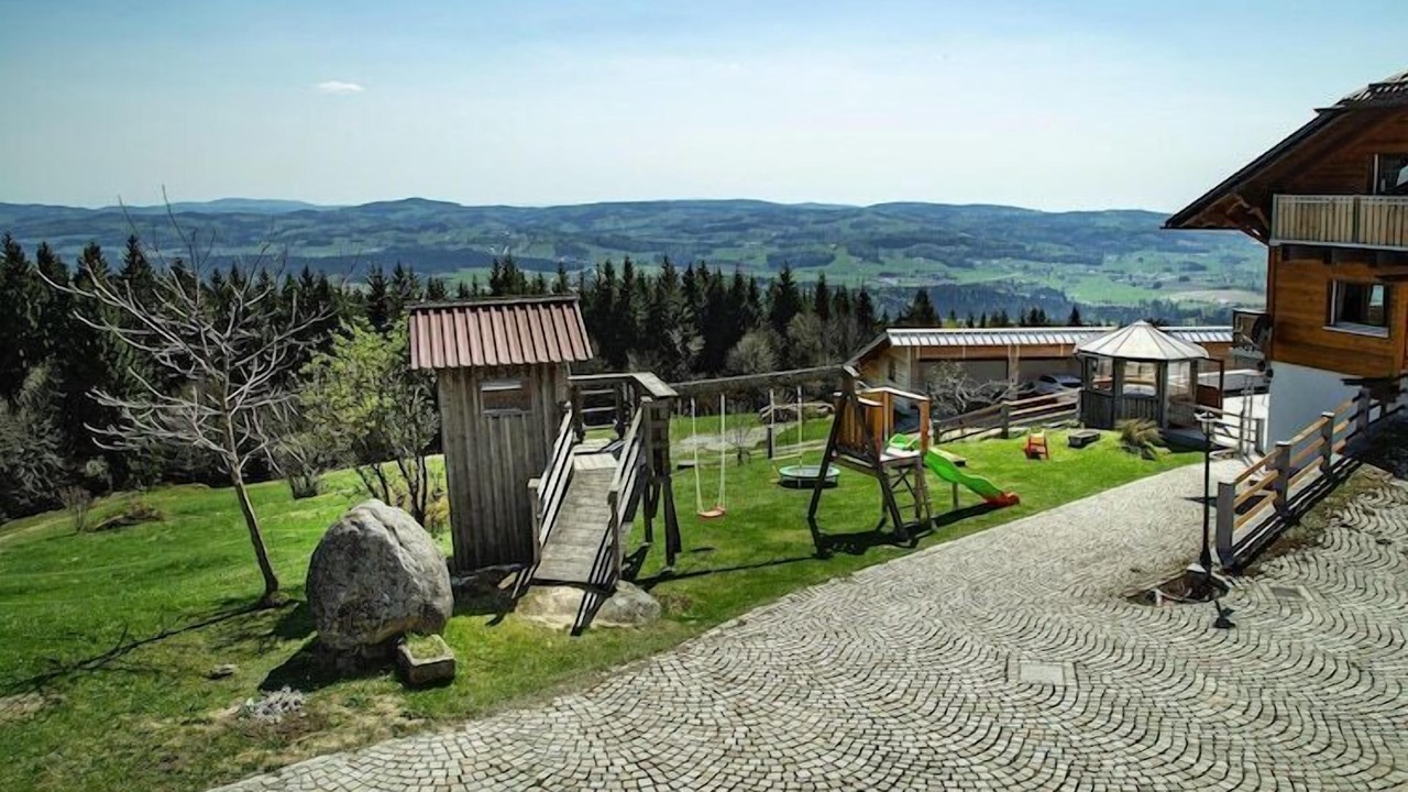 Photo of Others in Neureichenau