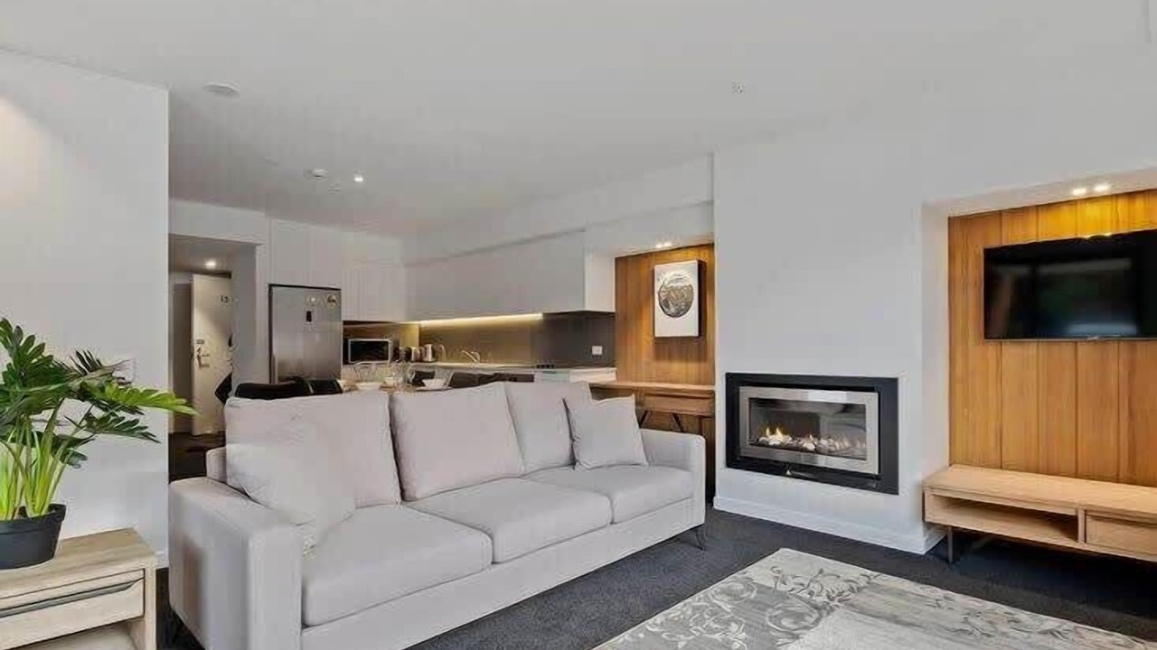 Photo of Livingroom in Arthur's Point