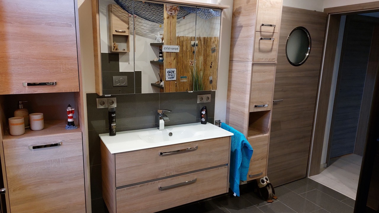 Photo of Bathroom in Rothlein