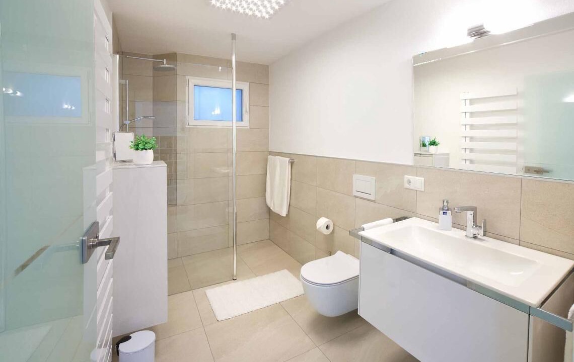 Photo of Bathroom in Lauda