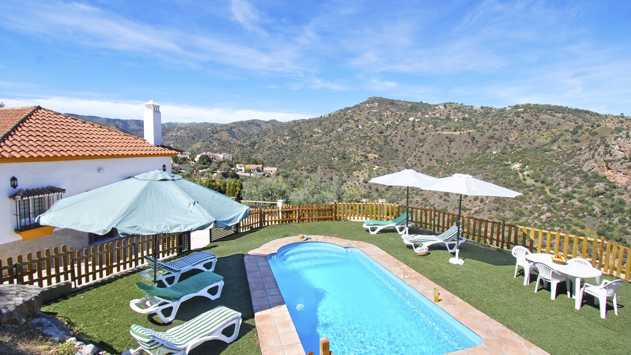 Photo of Others in Comares