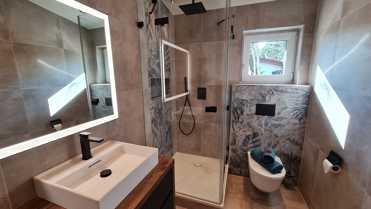 Photo of Bathroom in Roth