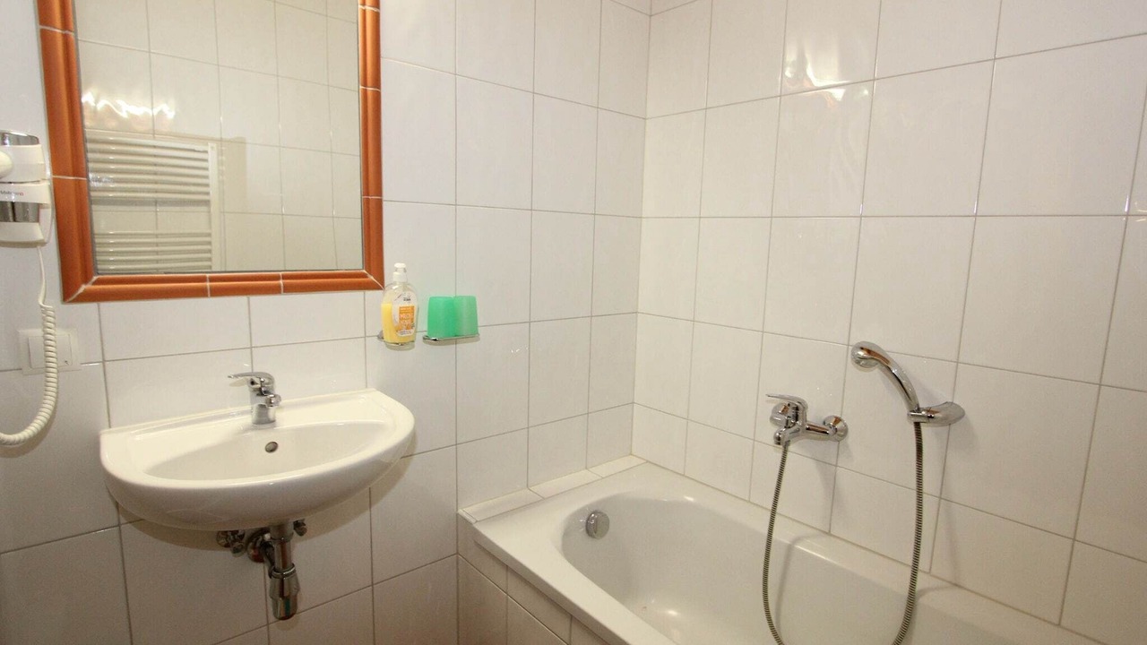 Photo of Bathroom in Huben