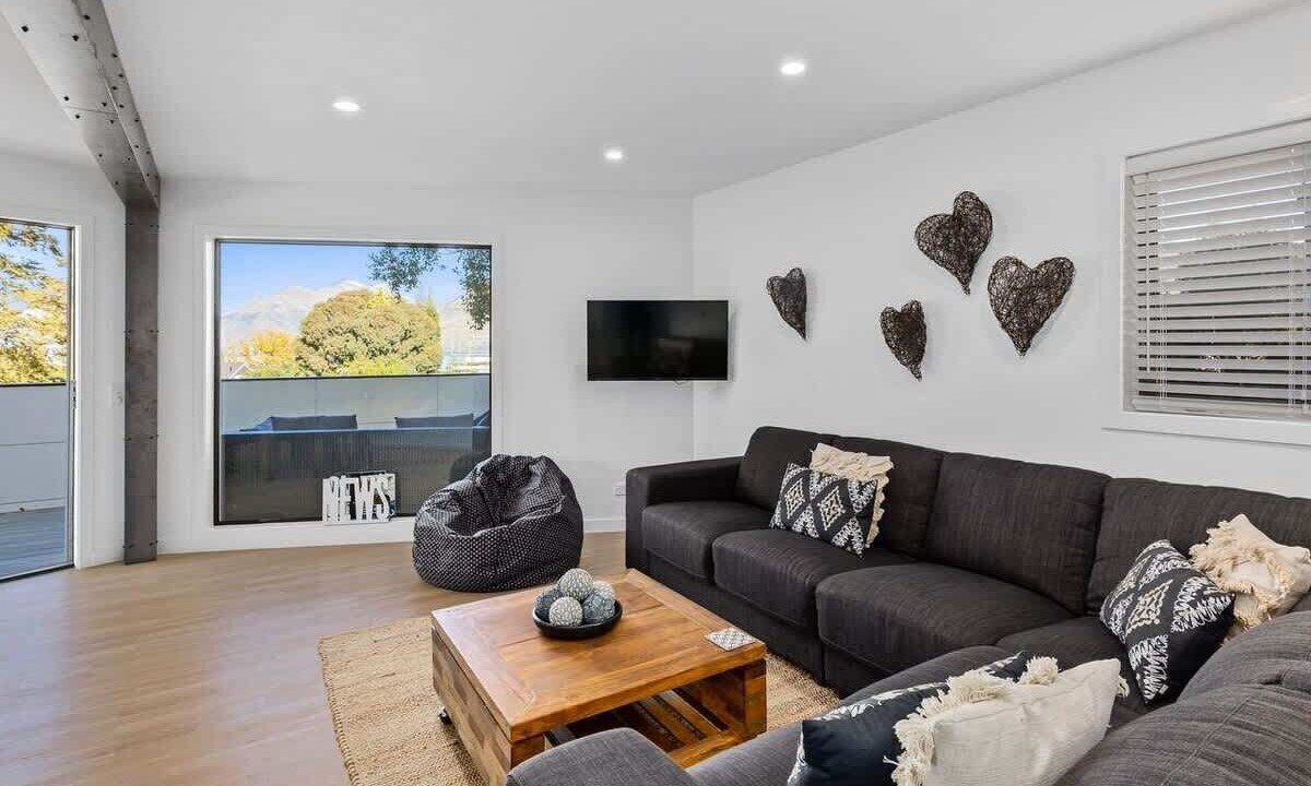 Photo of Livingroom in Kelvin Heights