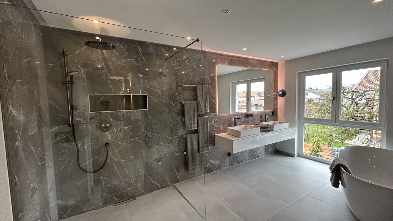 Photo of Bathroom in Raubling