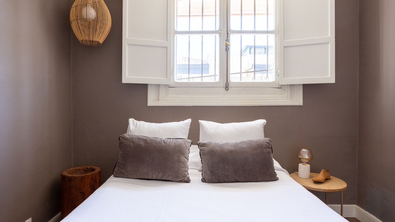 Photo of Bedroom in Literary Quarter