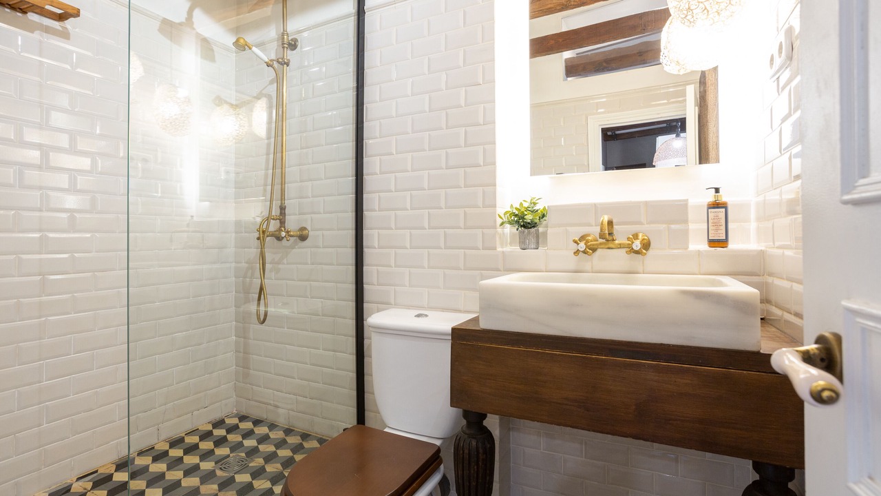 Photo of Bathroom in Literary Quarter