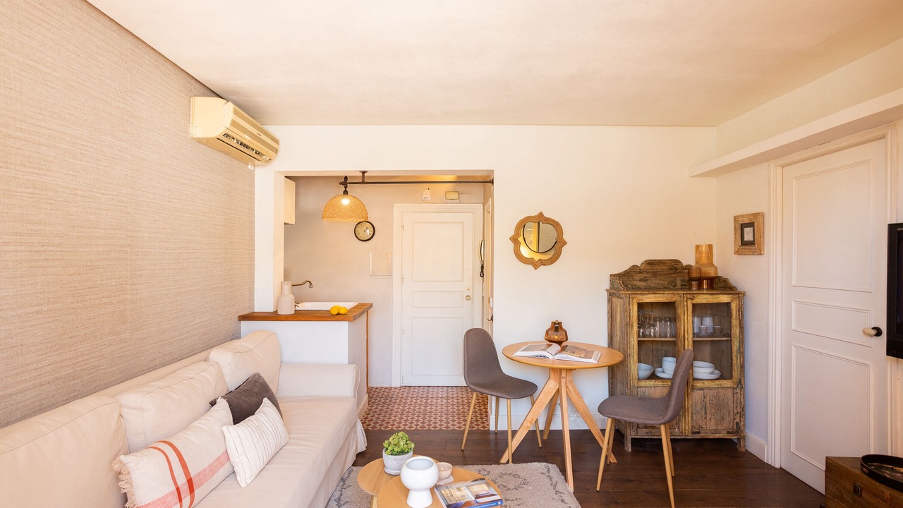 Photo of Livingroom in Literary Quarter