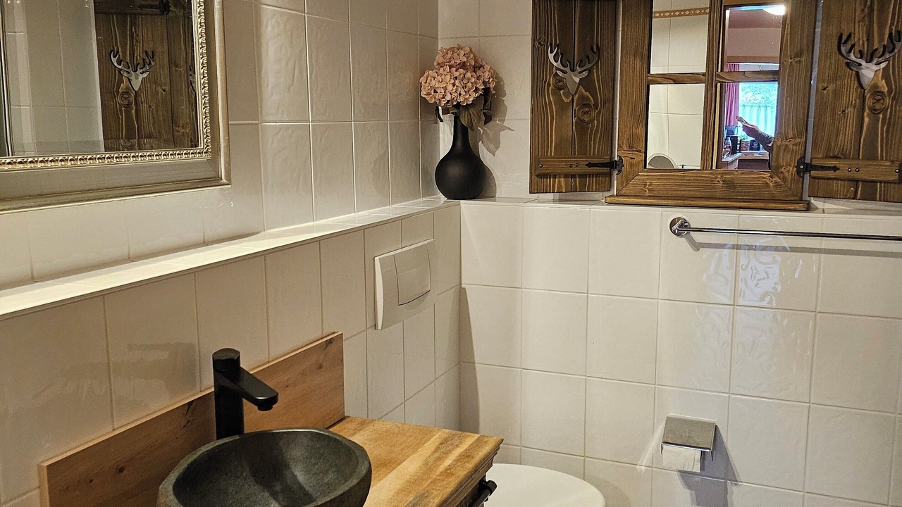 Photo of Bathroom in Schollang