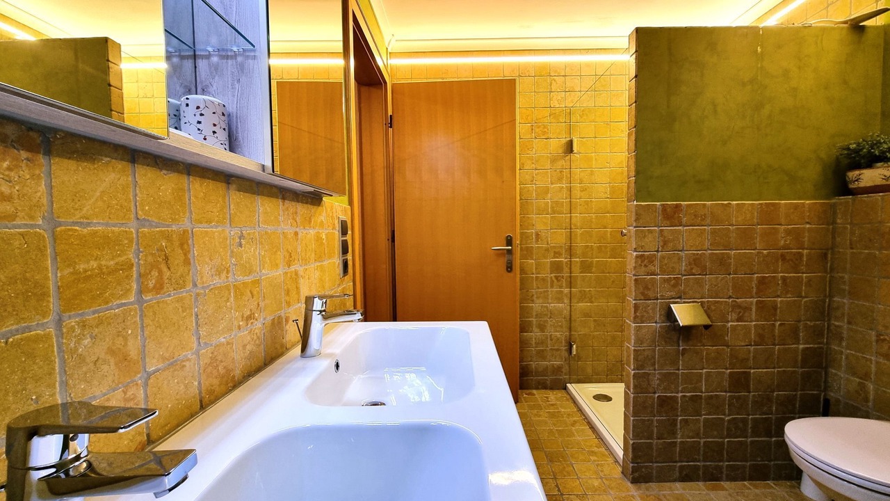 Photo of Bathroom in Pfunds