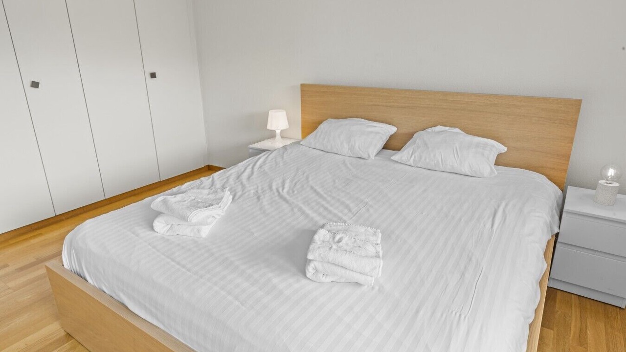Photo of Bedroom in Noes