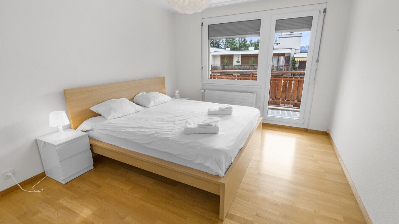 Photo of Bedroom in Noes