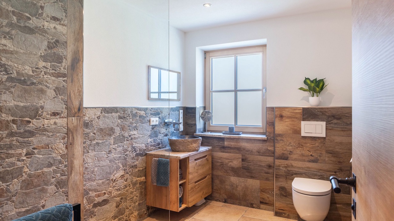 Photo of Bathroom in Farchant