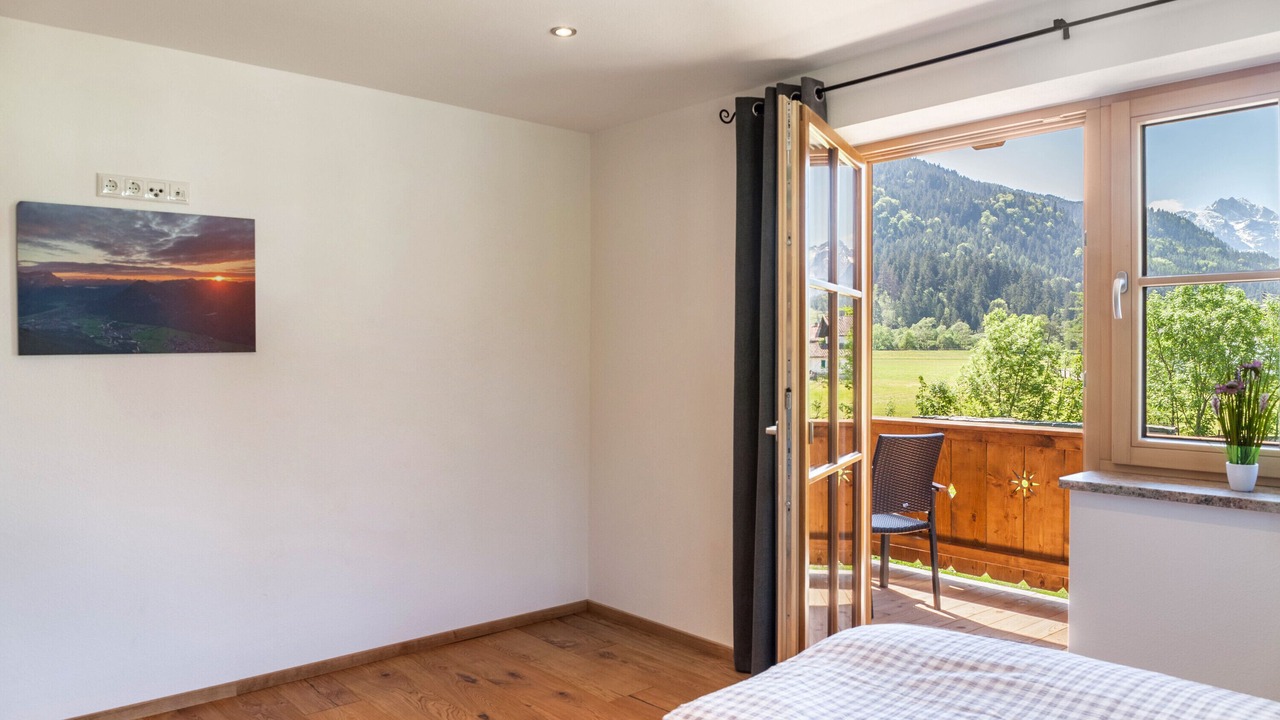 Photo of Bedroom in Farchant