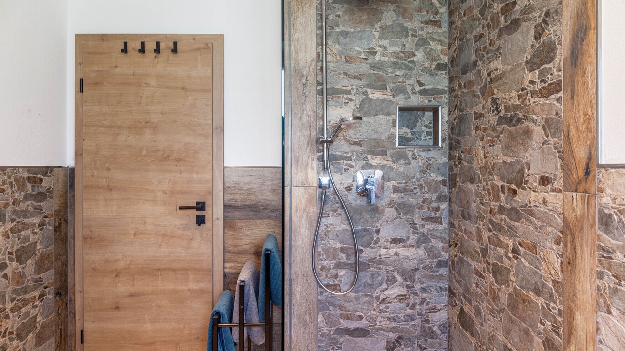 Photo of Bathroom in Farchant