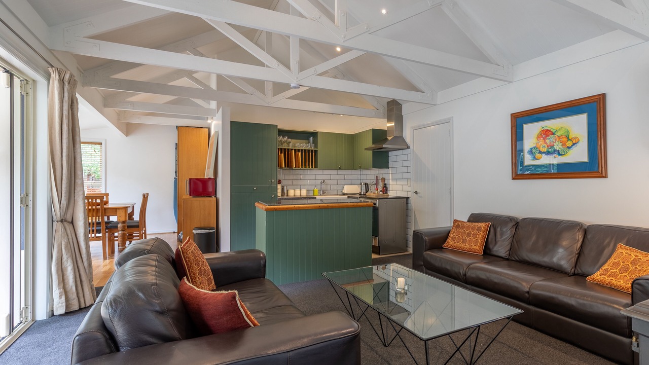 Photo of Livingroom in Arrow Junction