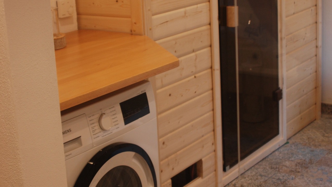 Photo of Others in Haus im Wald