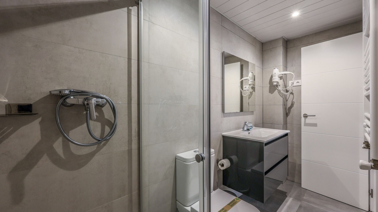 Photo of Bathroom in Gaztambide