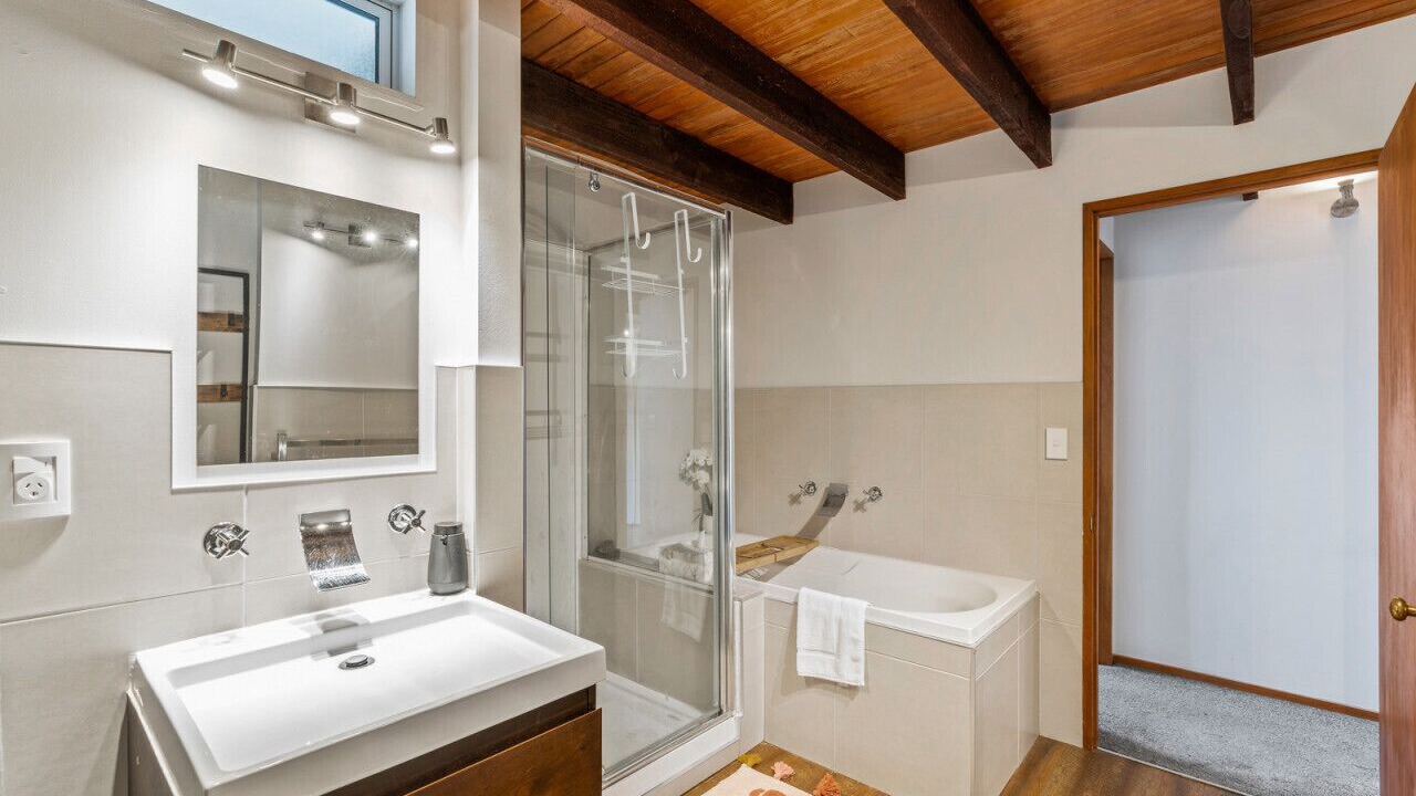 Photo of Bathroom in Sunshine Bay
