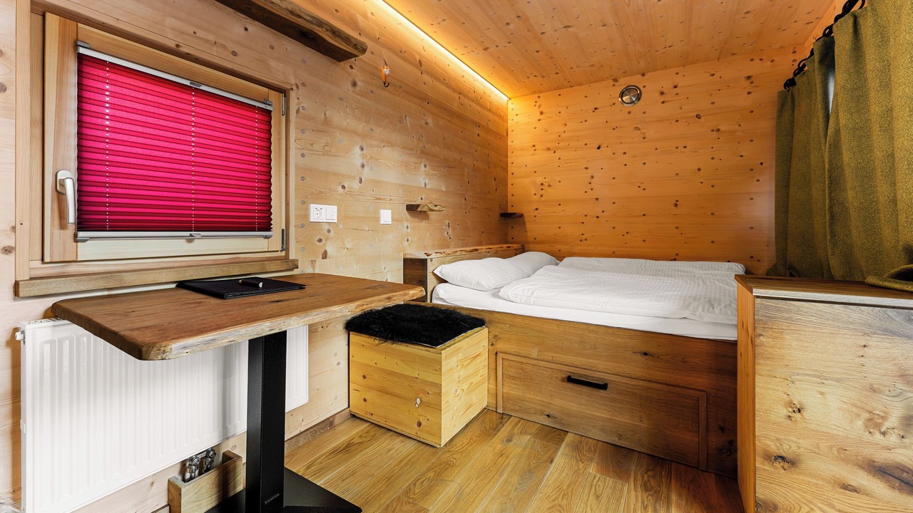 Photo of Bedroom in Reut