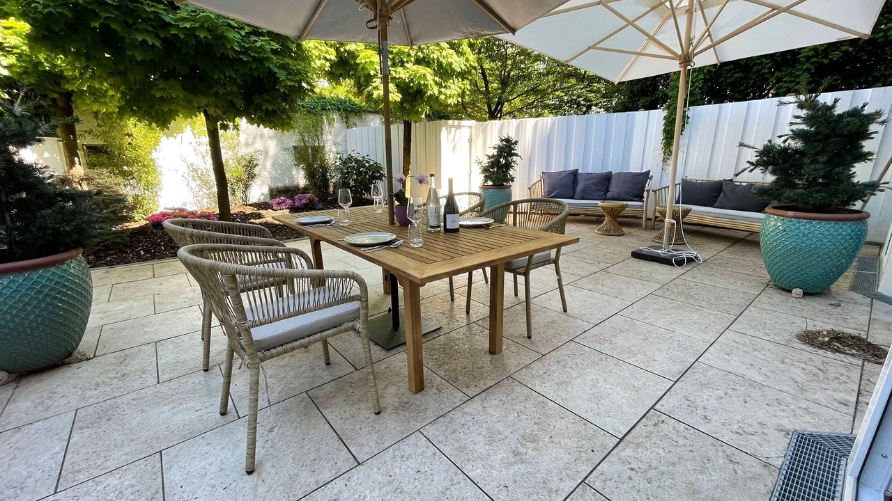 Photo of Outdoor in Munchner Freiheit