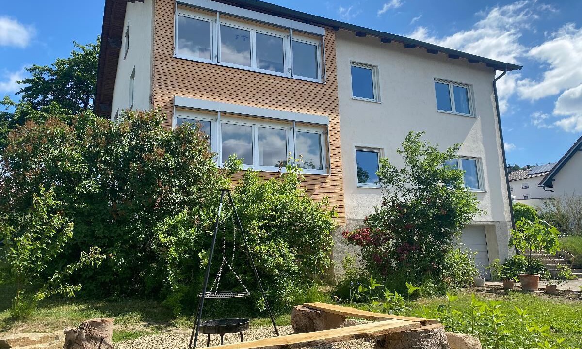 Photo of Outdoor in Posing