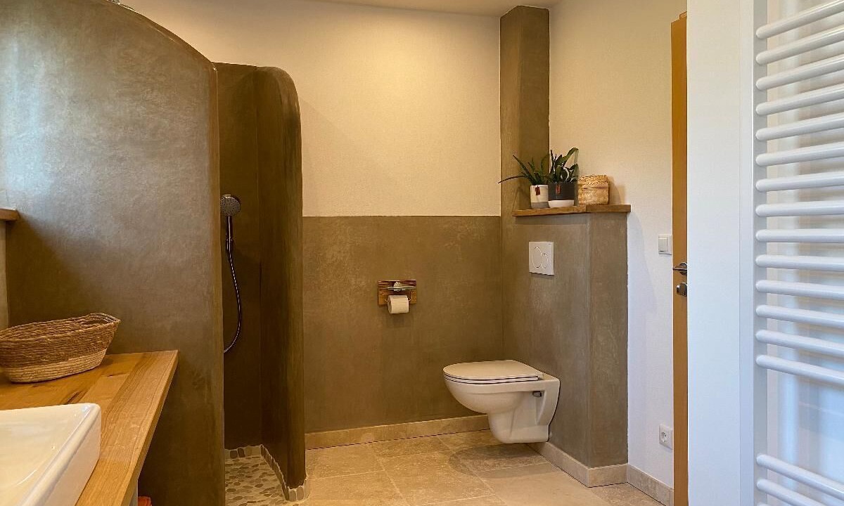 Photo of Bathroom in Posing