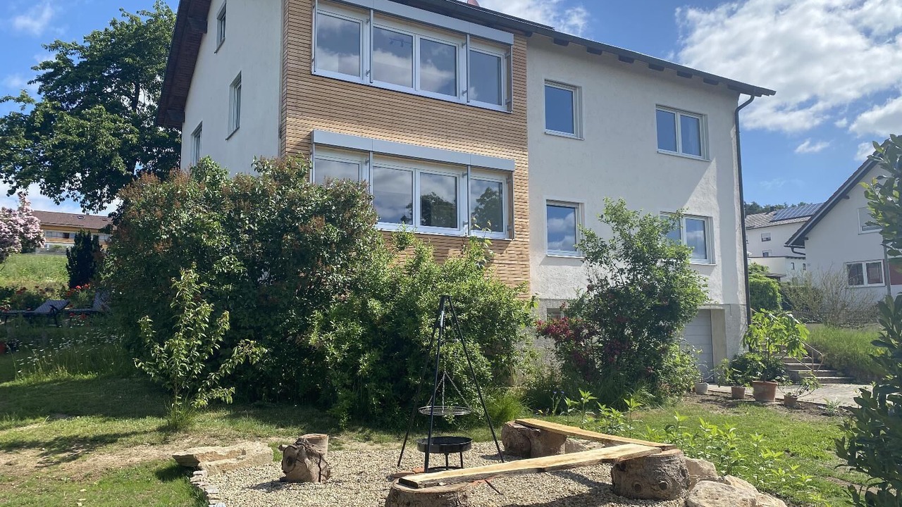 Photo of Outdoor in Posing