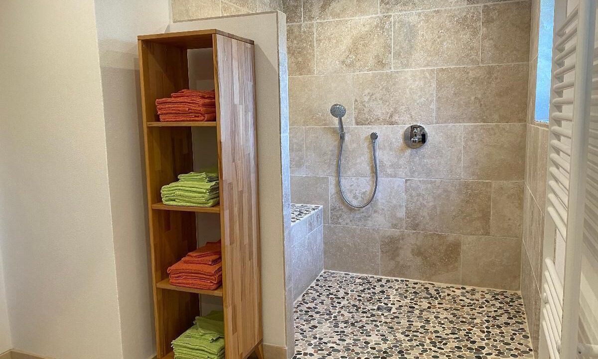 Photo of Bathroom in Posing